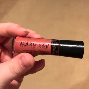 MaryKay lipgloss “pink luster”